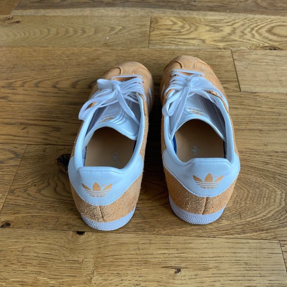 Adidas Original Gazelle Suede Peach - Picture 2 of 5